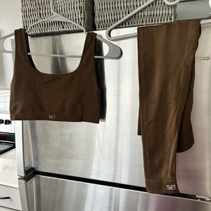 Set active brown set with leggings & sports bra size medium